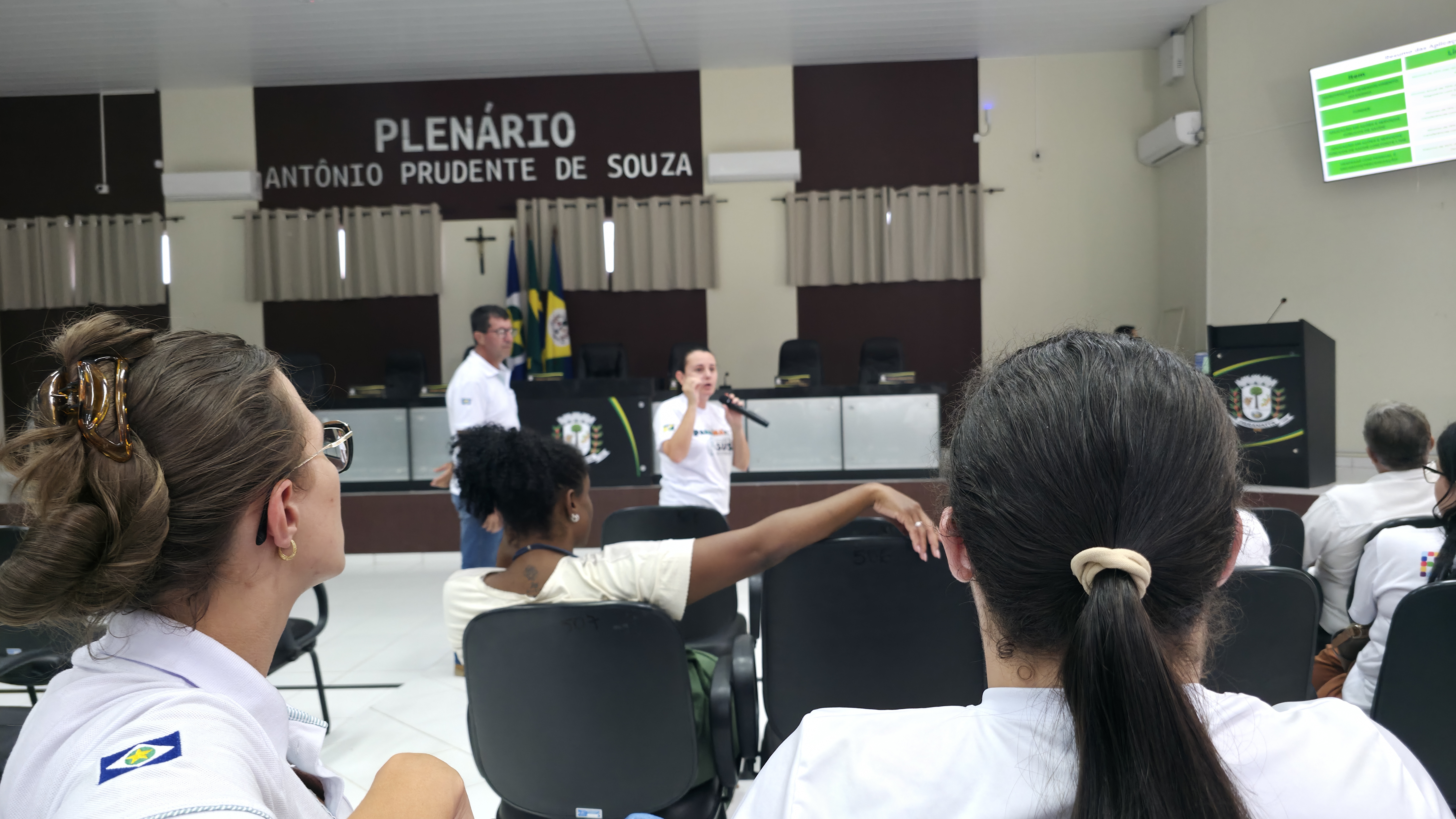 Nesta Sexta-feira dia 26 de Setembro, foi realizada a Audiência Pública onde a Secretária de Saúde Andreia Fabiana dos Reis apresentou os dados do montante e fontes de recursos financeiros aplicados na saúde no 2º quadrimestre de 2025.